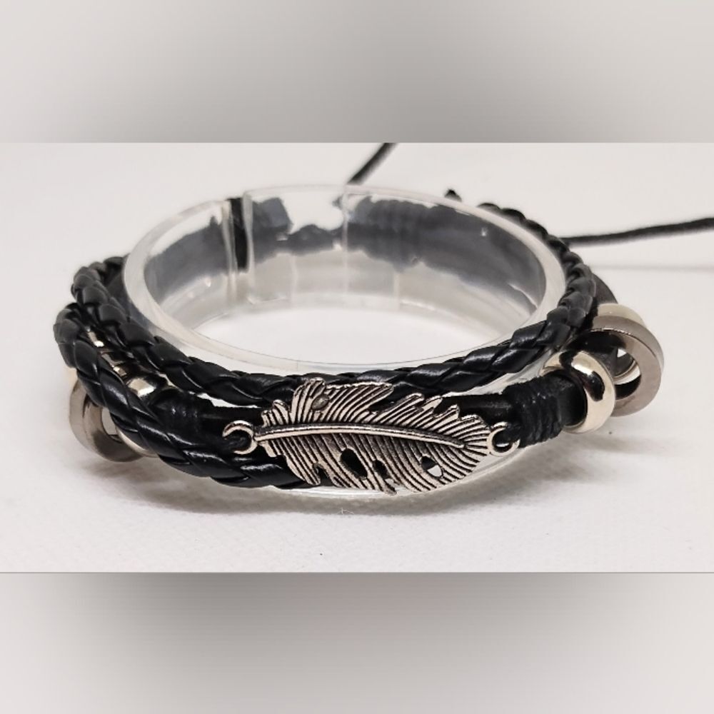 Men's leather bracelet braided layered feather black new e68